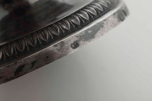 Caffettiera e zuccheriera. Argento primo titolo fuso, sbalzato e cesellato. Genova, primo quarto del XIX secolo. Argentiere LN (non identificato)  - Asta Argenti antichi  - Associazione Nazionale - Case d'Asta italiane