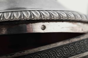 Caffettiera e zuccheriera. Argento primo titolo fuso, sbalzato e cesellato. Genova, primo quarto del XIX secolo. Argentiere LN (non identificato)  - Asta Argenti antichi  - Associazione Nazionale - Case d'Asta italiane