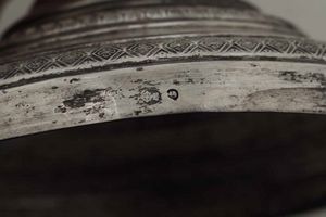 Coppia di candelieri. Argento fuso e sagomato. Genova XIX secolo. Marchi con croce mauriziana e delfino in uso dal 1824 al 1879  - Asta Argenti antichi  - Associazione Nazionale - Case d'Asta italiane