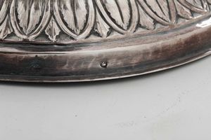 Lucerna. Argento fuso, sbalzato e cesellato. Roma met del XIX secolo. Maestro argentiere Angelo Giannotti (1824-1865)  - Asta Argenti antichi  - Associazione Nazionale - Case d'Asta italiane