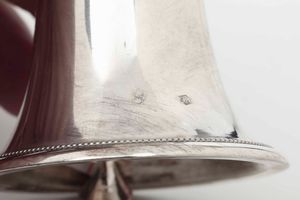 Campanello. Argento fuso, tornito e cesellato. Roma XIX secolo, maestro argentiere Pietro Paolo Spagna (1817-1861)  - Asta Argenti antichi  - Associazione Nazionale - Case d'Asta italiane