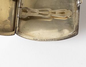 Portasigarette. Argento e oro basso titolo con monogramma. Gorham, USA, XX secolo  - Asta Argenti antichi  - Associazione Nazionale - Case d'Asta italiane