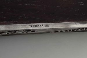 Scatola. Argento fuso, sbalzato e cesellato. Giappone Yokohama XX secolo  - Asta Argenti antichi  - Associazione Nazionale - Case d'Asta italiane