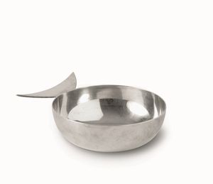 Ciotola. Argento fuso e sagomato. Argenteria milanese del XX secolo. Argenteria Cristofle S.p.A.	  - Asta Argenti antichi  - Associazione Nazionale - Case d'Asta italiane