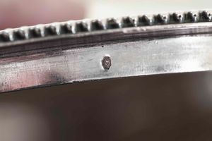 Coppia di portavivande. Argento fuso, sbalzato e cesellato. Francia XIX secolo. Marchio per lesportazione in uso dal 1838 e dellargentiere LB con fiore e stella entro rombo (non identificato)  - Asta Argenti antichi  - Associazione Nazionale - Case d'Asta italiane