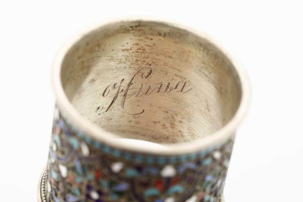 Porta tovaglioli e porta uovo. Argento e smalti colorati. Manifattura russa del XX secolo  - Asta Argenti del XX secolo - Associazione Nazionale - Case d'Asta italiane