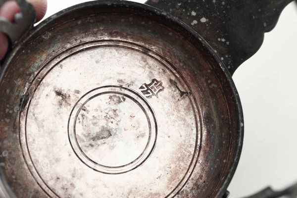 Oliera. Argento fuso, sbalzato e cesellato. Genova marchio della Torretta per l'anno 1780  - Asta Argenti del XX secolo - Associazione Nazionale - Case d'Asta italiane