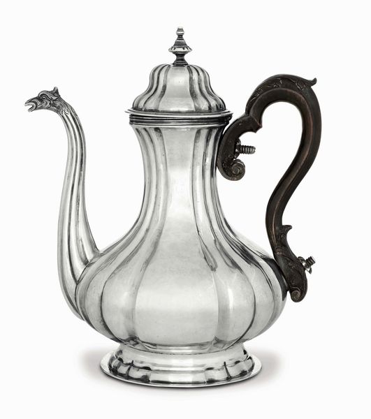 Caffettiera �alla turca�. Argento fuso, sbalzato e cesellato. Milano seconda met� del XVIII secolo. Bottega all�insegna del �San Giovanni Battista�  - Asta Argenti del XX secolo - Associazione Nazionale - Case d'Asta italiane