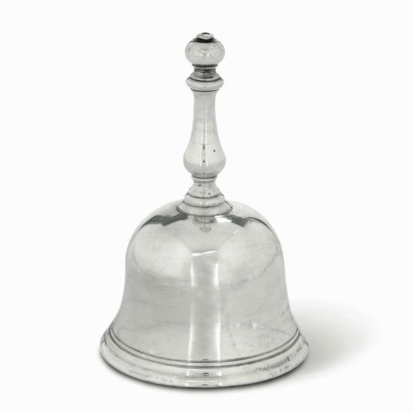 Campanello. Argento fuso, tornito e cesellato. Argenteria veneta del XVIII-XIX secolo  - Asta Argenti del XX secolo - Associazione Nazionale - Case d'Asta italiane
