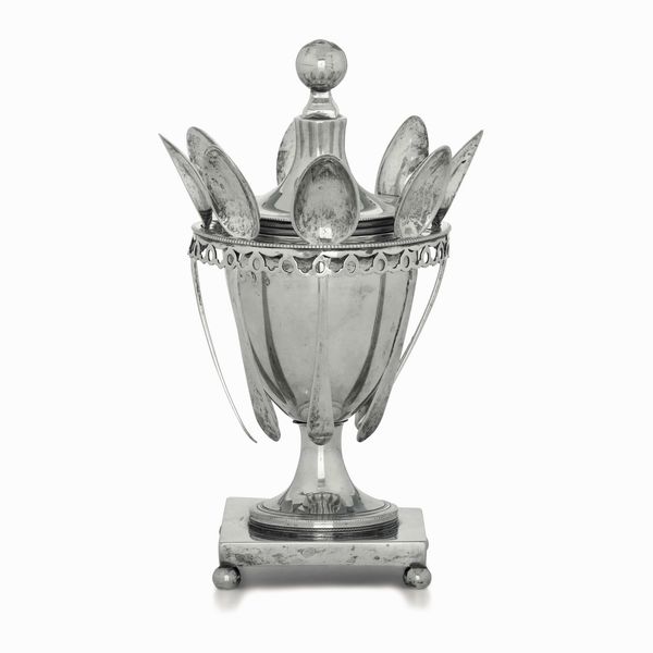 Zuccheriera. Argento fuso, sbalzato e traforato. Veneto met� XIX secolo  - Asta Argenti del XX secolo - Associazione Nazionale - Case d'Asta italiane