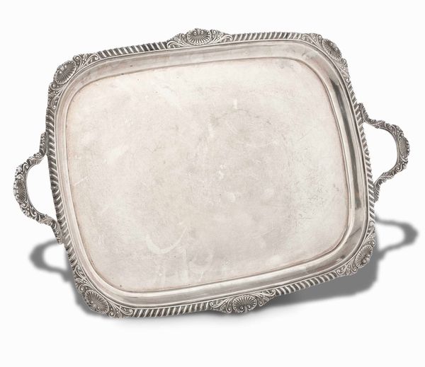 Vassoio. Argento sterling fuso, sagomato e cesellato. Bollo della citt di Londra per l'anno 1817 e dellargentiere John crouch  - Asta Argenti del XX secolo - Associazione Nazionale - Case d'Asta italiane