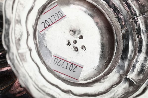 Caffettiera in argento fuso, sbalzato e cesellato. Bologna 1775-1780, argentiere Camillo Canali, saggiatore Ubaldo Sconzini  - Asta Argenti del XX secolo - Associazione Nazionale - Case d'Asta italiane