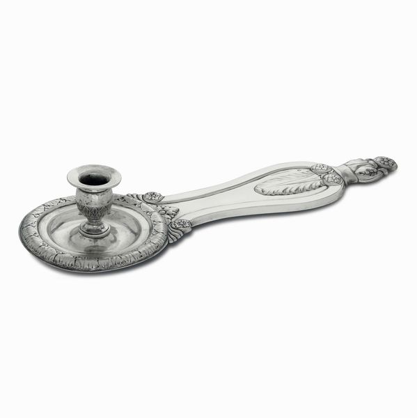 Palmatoria. Argento fuso, sbalzato e cesellato. Gran ducato di Toscana XIX secolo. Argentiere Giovanni Battista Guadagni  - Asta Argenti del XX secolo - Associazione Nazionale - Case d'Asta italiane