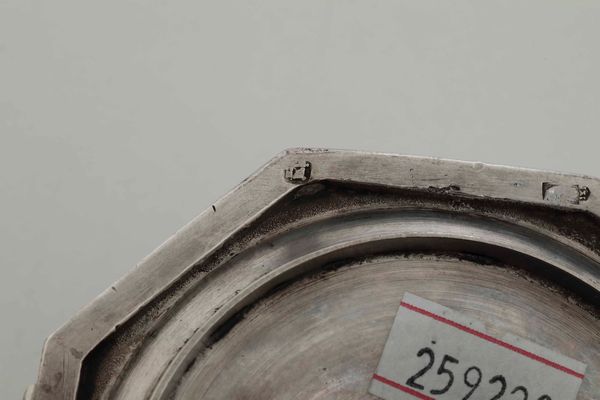 Bugia. Argento fuso, sbalzato e cesellato. Roma seconda met� del XVIII secolo. Marchio dell�argentiere consunto di difficile lettura  - Asta Argenti del XX secolo - Associazione Nazionale - Case d'Asta italiane