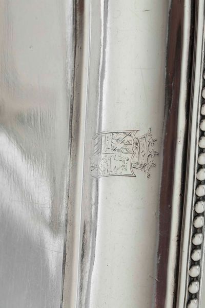 Due vassoi. Argento fuso, sbalzato e cesellato. Stato Pontificio ultimo quarto del XVIII secolo  - Asta Argenti del XX secolo - Associazione Nazionale - Case d'Asta italiane