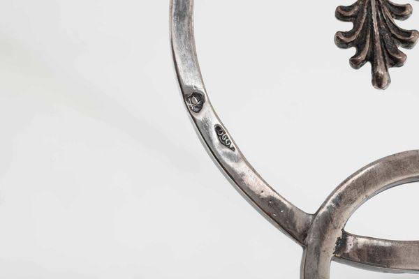 Lucerna. Argento fuso, sbalzato e cesellato. Roma met� del XIX secolo. Maestro argentiere Angelo Giannotti (1824-1865)  - Asta Argenti del XX secolo - Associazione Nazionale - Case d'Asta italiane