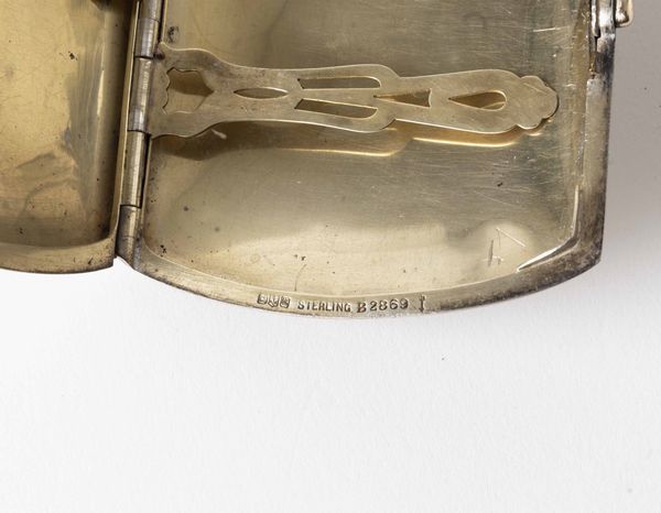 Portasigarette. Argento e oro basso titolo con monogramma. Gorham, USA, XX secolo  - Asta Argenti del XX secolo - Associazione Nazionale - Case d'Asta italiane