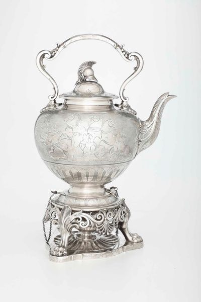 Kettle. Argento sterling fuso, sbalzato e inciso. Londra 1859, argentiere Edward John Barnard  - Asta Argenti del XX secolo - Associazione Nazionale - Case d'Asta italiane