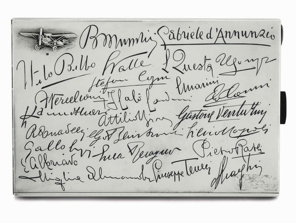 Porta sigarette. Argento fuso, sagomato e inciso. Oreficeria tedesca della prima met� del XX secolo  - Asta Argenti del XX secolo - Associazione Nazionale - Case d'Asta italiane