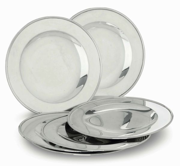 Set di sei piatti. Argento fuso e sagomato. Argenteria artistica milanese del XX secolo. Argentiere Sant�Elia  - Asta Argenti del XX secolo - Associazione Nazionale - Case d'Asta italiane