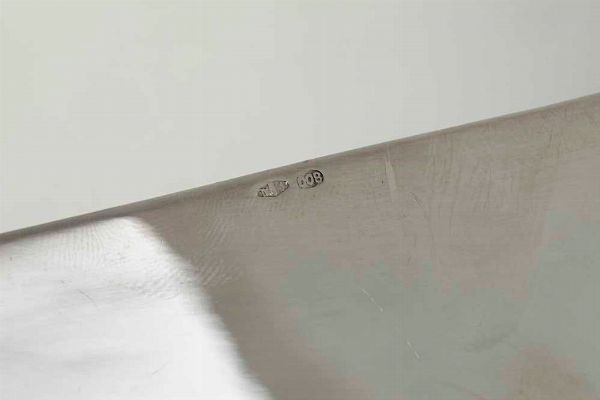 Brocca. Argento sterling fuso e sbalzato. Firenze XX secolo. Argentiere Brandimarte  - Asta Argenti del XX secolo - Associazione Nazionale - Case d'Asta italiane