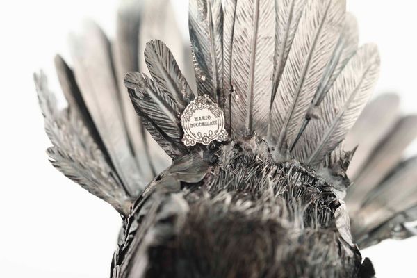 Tacchino. Argento su base in malachite. Argenteria artistica italiana del XX-XXI secolo. Firma Mario Buccellati su etichetta a scudo in argento  - Asta Argenti del XX secolo - Associazione Nazionale - Case d'Asta italiane