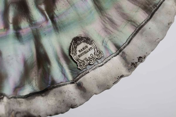 Quattro conchiglie rivestite in argento. Argenteria artistica del XX-XXI secolo. Firma Mario Buccellati su etichetta a scudo in argento  - Asta Argenti del XX secolo - Associazione Nazionale - Case d'Asta italiane
