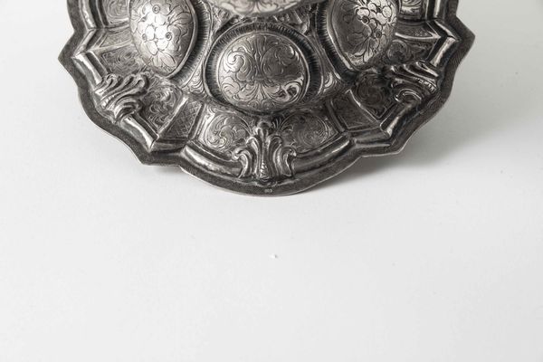 Vaso a tromba. Argento fuso, sagomato e cesellato. Argenteria artistica italiana del XX secolo. Prima met� del XX secolo.  - Asta Argenti del XX secolo - Associazione Nazionale - Case d'Asta italiane