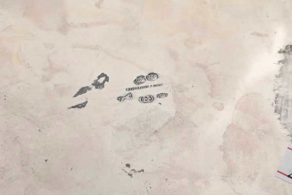 Portagioie. Argento fuso, sagomato e cesellato, castone con pietra blu cabochon. Argenteria artistica italiana del XX secolo. Argentiere entico Goretta, Alessandria  - Asta Argenti del XX secolo - Associazione Nazionale - Case d'Asta italiane