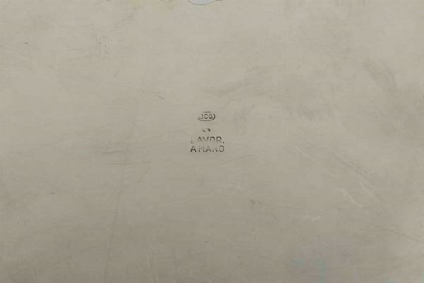 Portagioie. Argento fuso, sagomato e cesellato. Argenteria artistica italiana del XX secolo  - Asta Argenti del XX secolo - Associazione Nazionale - Case d'Asta italiane