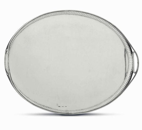 Vassoio. Argento fuso, sbalzato e traforato. Mosca inizi del XIX secolo (1808?). Marchio dell�argentiere I.B. (non identificato)  - Asta Argenti del XX secolo - Associazione Nazionale - Case d'Asta italiane