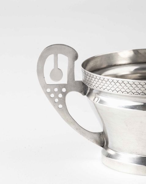 Zuccheriera. Argento fuso, sbalzato e cesellato. Russia inizio XX secolo, marchio della citt� di Mosca in uso 1908-1917  - Asta Argenti del XX secolo - Associazione Nazionale - Case d'Asta italiane