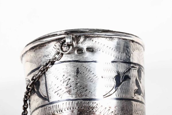 Insieme di otto corni potori Corno animale e finimenti in argento sagomato e cesellato  - Asta Argenti del XX secolo - Associazione Nazionale - Case d'Asta italiane