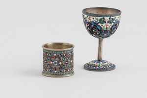 Porta tovaglioli e porta uovo. Argento e smalti colorati. Manifattura russa del XX secolo  - Asta Argenti del XX secolo - Associazione Nazionale - Case d'Asta italiane