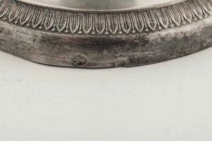 Coppia di candelieri. Argento fuso e sagomato. Genova XIX secolo. Marchi con croce mauriziana e delfino in uso dal 1824 al 1879  - Asta Argenti del XX secolo - Associazione Nazionale - Case d'Asta italiane