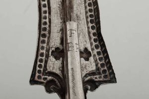 Palmatoria. Argento fuso, sbalzato e cesellato. Argenteria italiana del XVIII-XIX secolo (Gran ducato di Toscana ?)  - Asta Argenti del XX secolo - Associazione Nazionale - Case d'Asta italiane