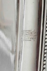 Due vassoi. Argento fuso, sbalzato e cesellato. Stato Pontificio ultimo quarto del XVIII secolo  - Asta Argenti del XX secolo - Associazione Nazionale - Case d'Asta italiane
