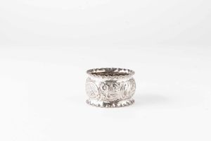 Quattro portatovaglioli. Argento sterling fuso, sbalzato e cesellato. Marchio della citt� di Birmingham per l'anno 1903. Argentiere William Davenport  - Asta Argenti del XX secolo - Associazione Nazionale - Case d'Asta italiane