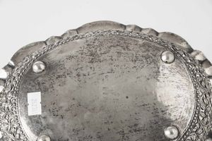 Cestino. Argento fuso, sbalzato e traforato. Cina XX secolo  - Asta Argenti del XX secolo - Associazione Nazionale - Case d'Asta italiane