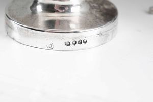 Kettle. Argento sterling fuso, sbalzato e inciso. Londra 1859, argentiere Edward John Barnard  - Asta Argenti del XX secolo - Associazione Nazionale - Case d'Asta italiane