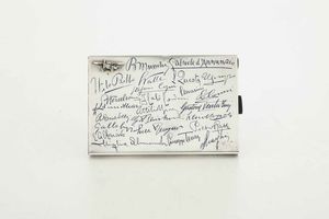 Porta sigarette. Argento fuso, sagomato e inciso. Oreficeria tedesca della prima met� del XX secolo  - Asta Argenti del XX secolo - Associazione Nazionale - Case d'Asta italiane