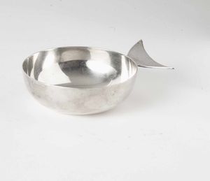 Ciotola. Argento fuso e sagomato. Argenteria milanese del XX secolo. Argenteria Cristofle S.p.A.	  - Asta Argenti del XX secolo - Associazione Nazionale - Case d'Asta italiane