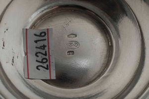 Servizio da t� e caff�. Argento fuso, sagomato ed ebanizzato. Argenteria artistica milanese della prima met� del XX secolo. Bollo con fascio littorio in uso dal 1835 al 1945. Argentiere Ganci  - Asta Argenti del XX secolo - Associazione Nazionale - Case d'Asta italiane