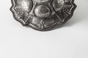 Vaso a tromba. Argento fuso, sagomato e cesellato. Argenteria artistica italiana del XX secolo. Prima met� del XX secolo.  - Asta Argenti del XX secolo - Associazione Nazionale - Case d'Asta italiane