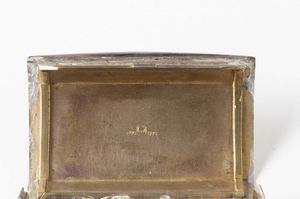 Due portasigarette. Argento fuso, cesellato e smalti colorati. Argenteria artistica del XX secolo  - Asta Argenti del XX secolo - Associazione Nazionale - Case d'Asta italiane