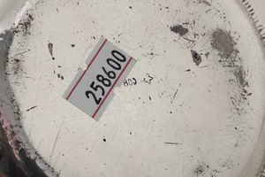 Brocca con piatto. Argento fuso, sagomato. cesellato e satinato. Inserti con corallo cabochon. Argenteria artistica italiana della prima met� del XX secolo  - Asta Argenti del XX secolo - Associazione Nazionale - Case d'Asta italiane