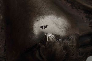 Tre candelieri. Argento fuso, sagomato e cesellato. Impero austro ungarico XIX-XX secolo  - Asta Argenti del XX secolo - Associazione Nazionale - Case d'Asta italiane