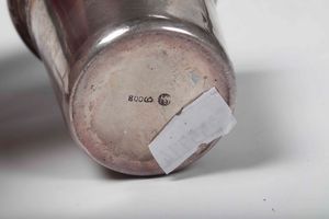 Besamim e coppa del Kiddush. Argento fuso, sbalzato, traforato e cesellato. Europa centrale (Germania?) inizi XX secolo  - Asta Argenti del XX secolo - Associazione Nazionale - Case d'Asta italiane