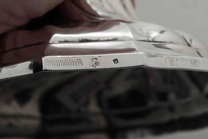 Coppia di candelieri in argento fuso, sbalzato e cesellato. Belgio, citt� di Liegi 1772  - Asta Argenti del XX secolo - Associazione Nazionale - Case d'Asta italiane