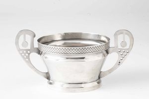 Zuccheriera. Argento fuso, sbalzato e cesellato. Russia inizio XX secolo, marchio della citt� di Mosca in uso 1908-1917  - Asta Argenti del XX secolo - Associazione Nazionale - Case d'Asta italiane